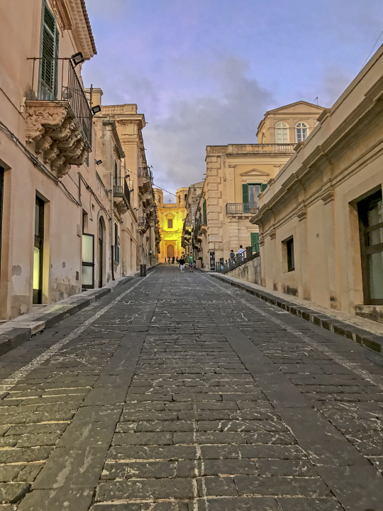 Via Cavour 