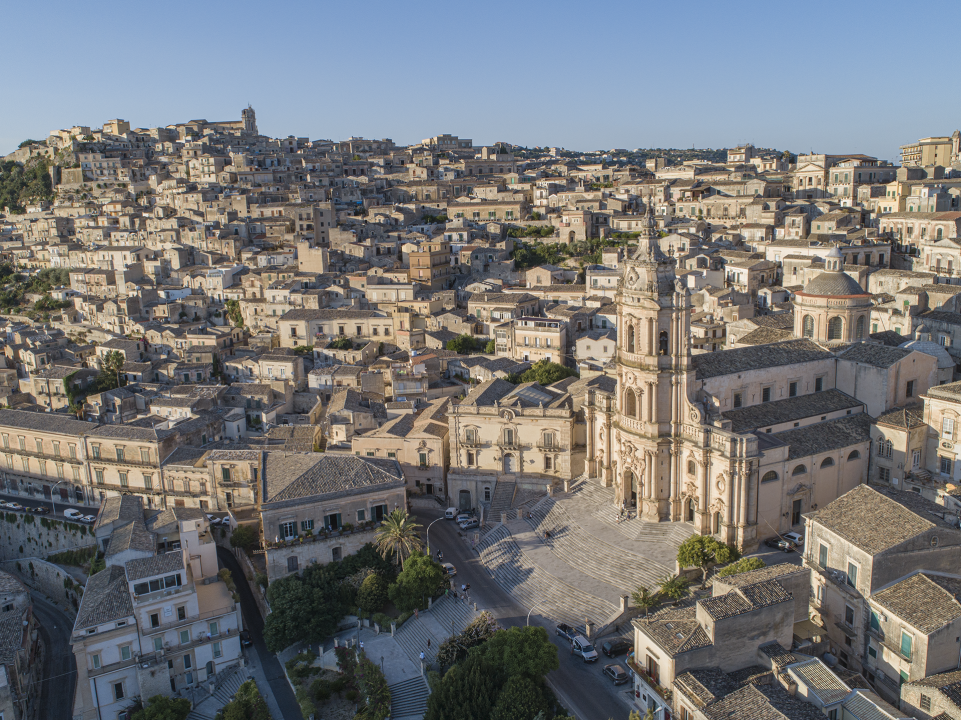 veduta città di Modica