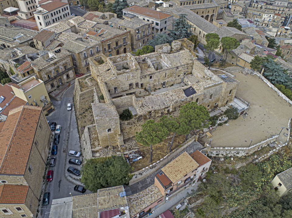 castello aragonese
